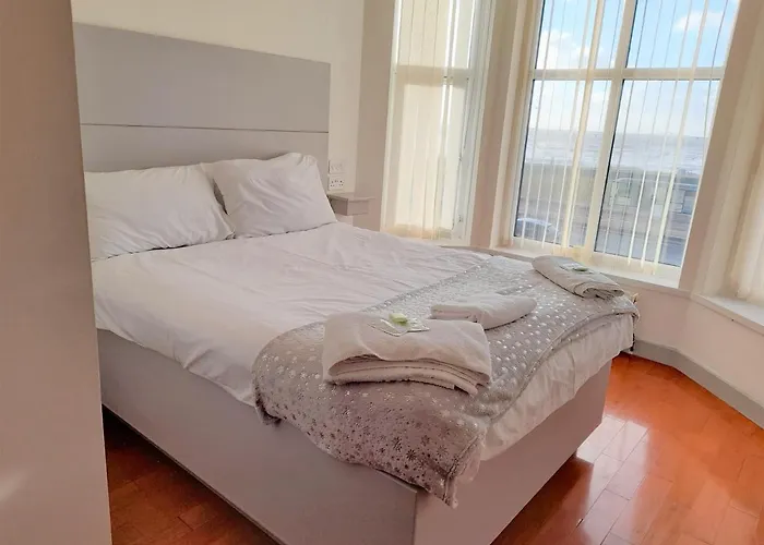 Skye OceansAirport Hotel