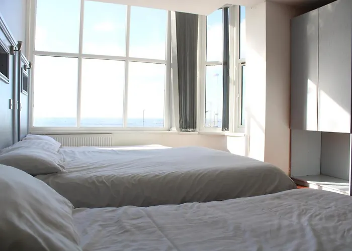 Skye OceansAirport Hotel